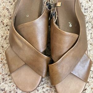 Women's dark green Sandals